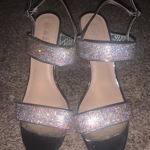 Heels - Picture 2 of 2